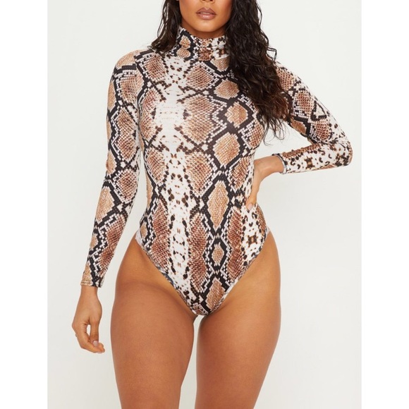 Fashion Nova Tops - Snake print Bodysuit